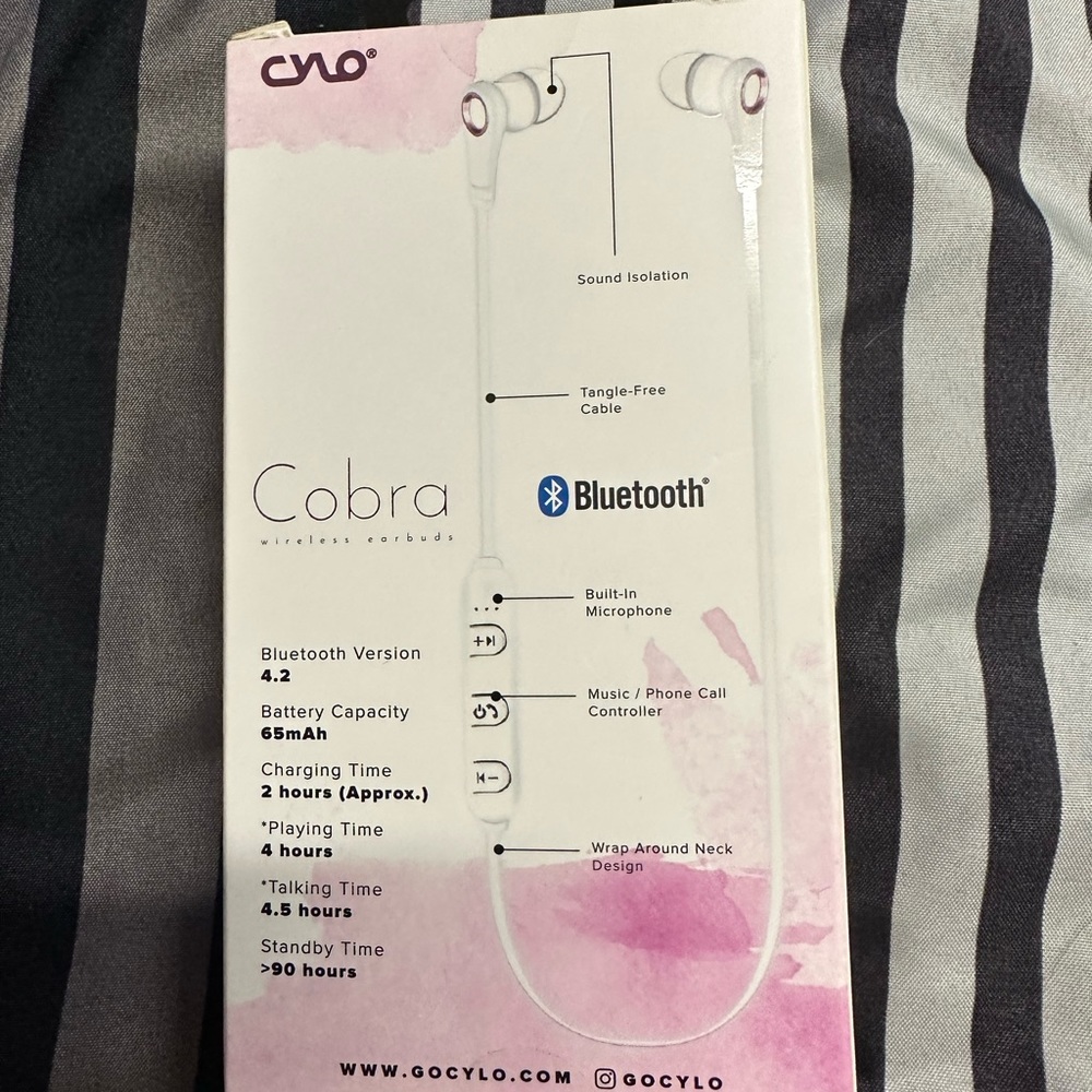 Wireless earbuds